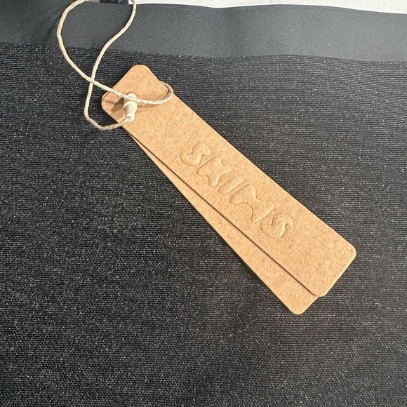 NEW, SKIMS Women’s L Sheer Sculpt High Waisted Thong Light Shapewear Onyx Black - Picture 3 of 9